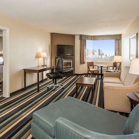 Best Western Plus Winnipeg Airport Hotel Exteriér fotografie